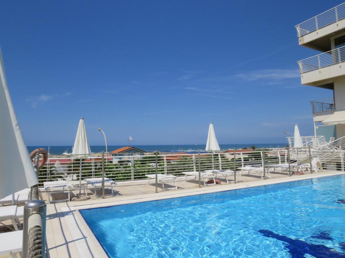 Hotel Joseph Marina di Pietrasanta Eksteriør billede
