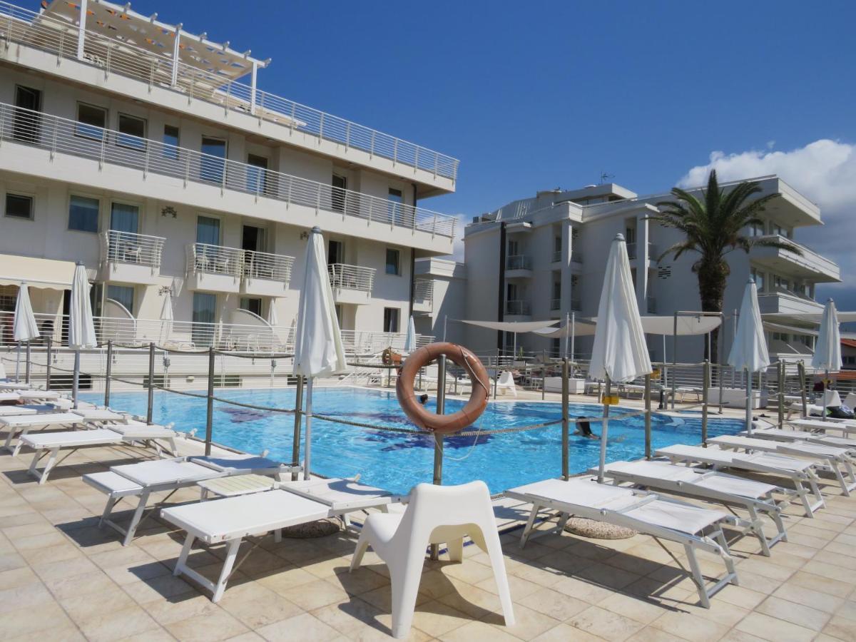 Hotel Joseph Marina di Pietrasanta Eksteriør billede