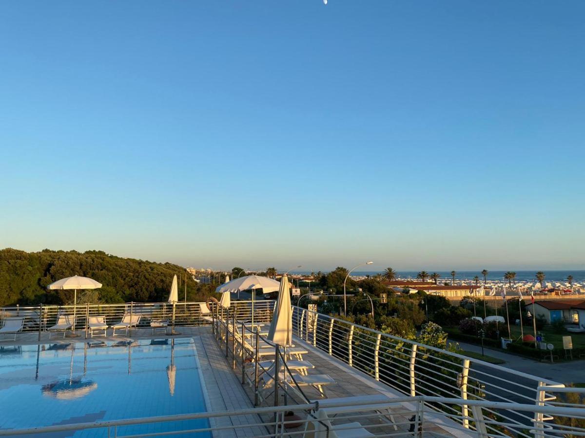 Hotel Joseph Marina di Pietrasanta Eksteriør billede